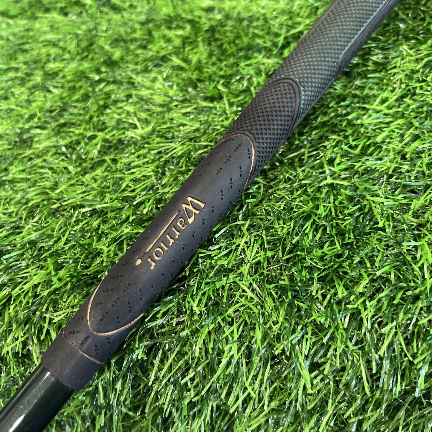 WARRIOR CUSTOM GOLF 23 DEGREE 4 HYBRID - FIRM FLEX GRAPHITE SHAFT - (H135)