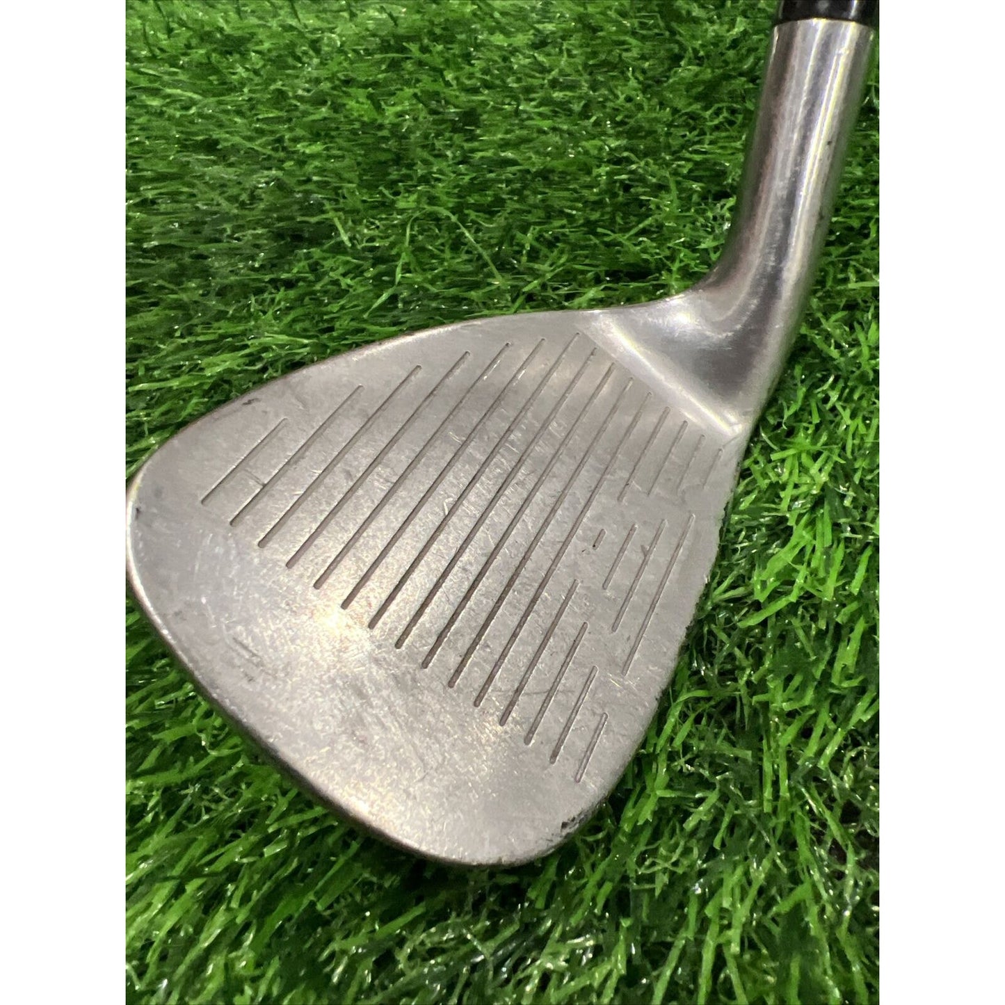 POWER BILT GRAND SLAM SAND WEDGE GRAPHITE SHAFT READ (w230)