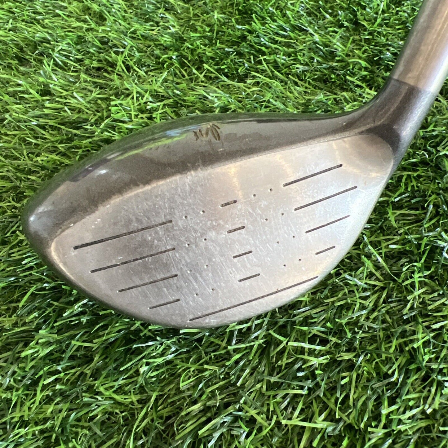RH Men’s Cobra Cavity Back Titanium Bimetal 10.5 Degree Driver Graphite D152