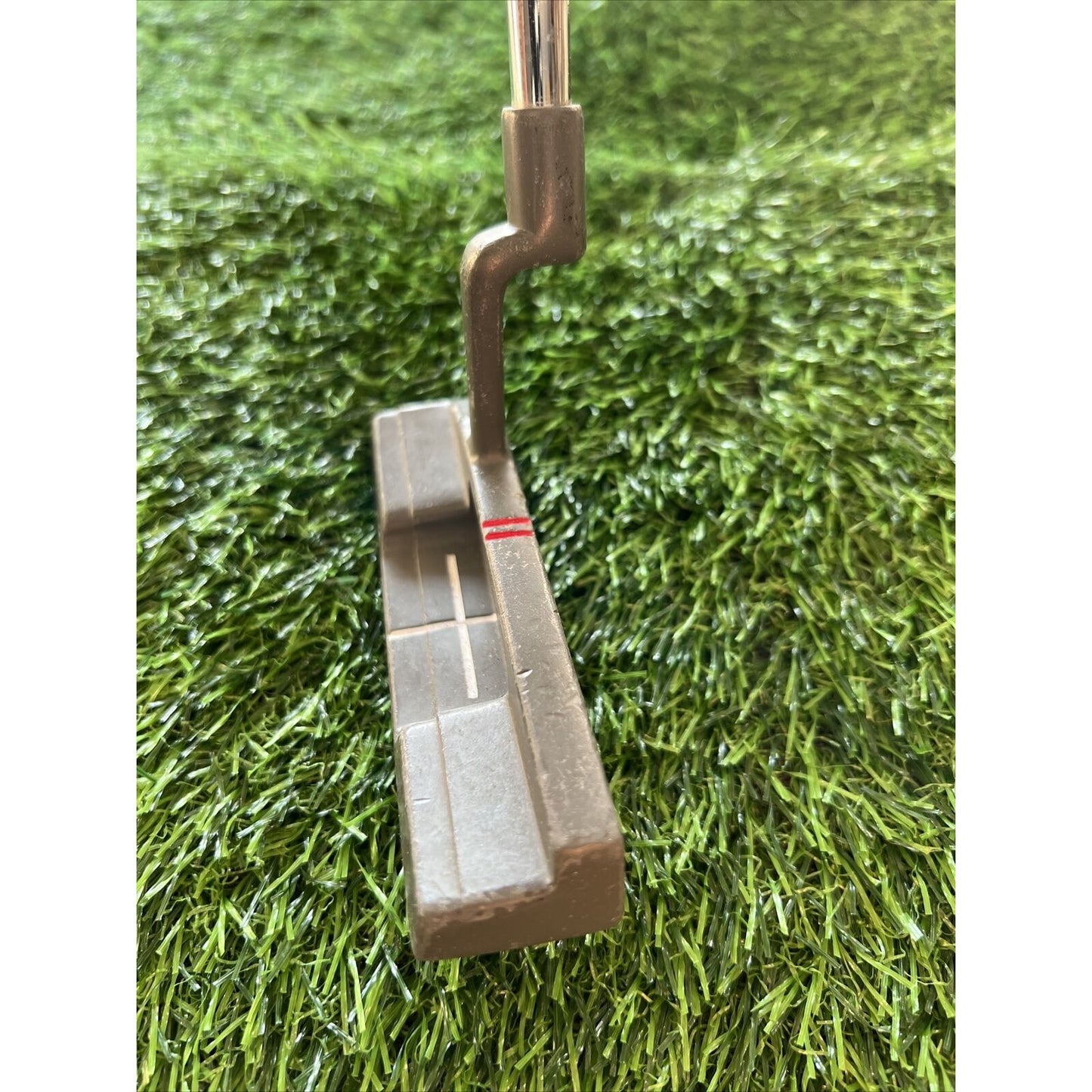 Macgregor M220 Putter RH Great Shape With New Grip Installed (p181)