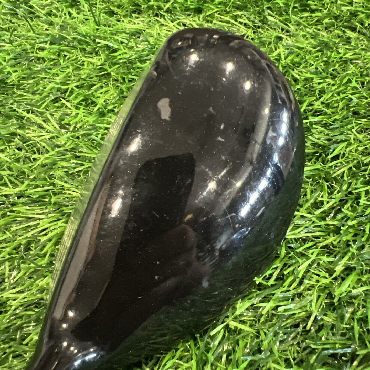 WARRIOR CUSTOM GOLF 23 DEGREE 4 HYBRID - FIRM FLEX GRAPHITE SHAFT - (H135)