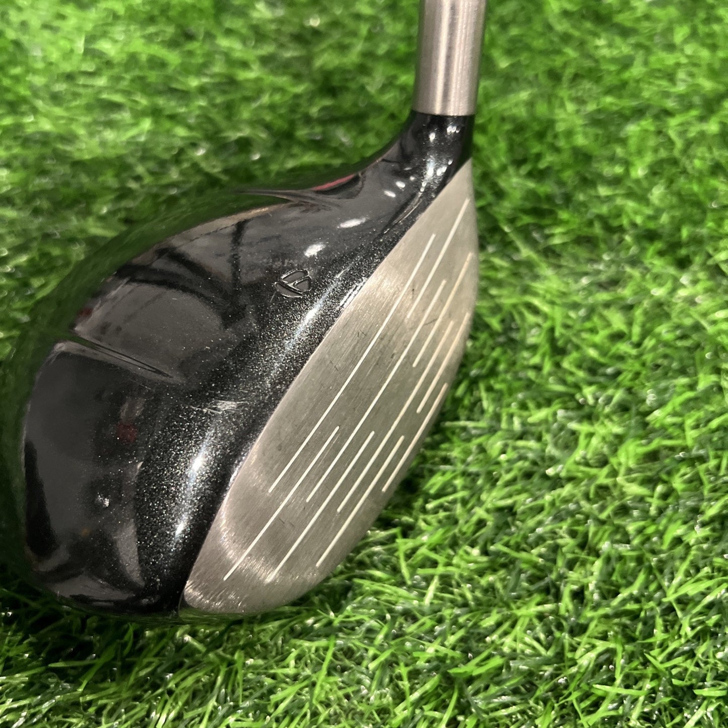 Taylormade 320 Ti - 9.5 Degree Driver - Right Handed Stiff Shaft D165