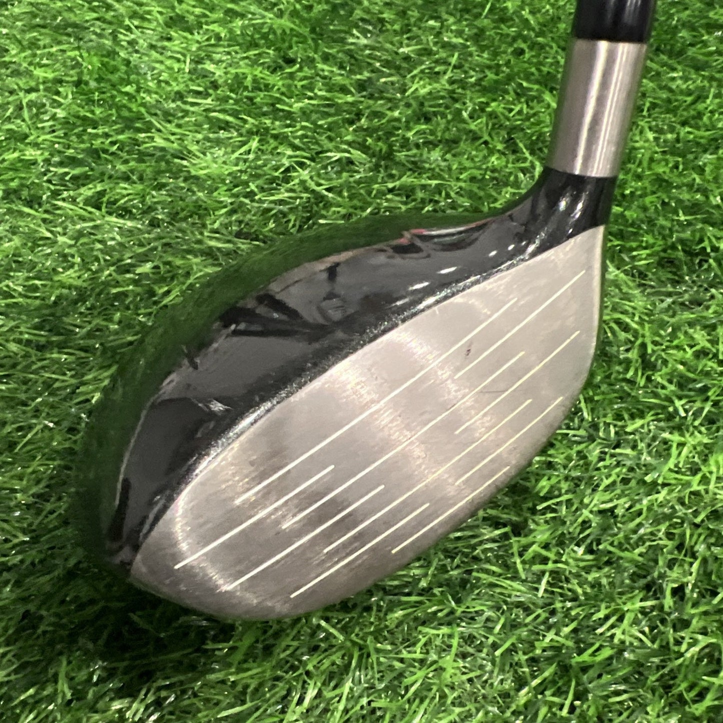 Taylormade 320 Ti - 9.5 Degree Driver - Right Handed Stiff Shaft D165